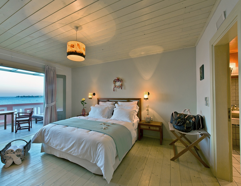 Deluxe Two-Bedroom Beachfront View Suite