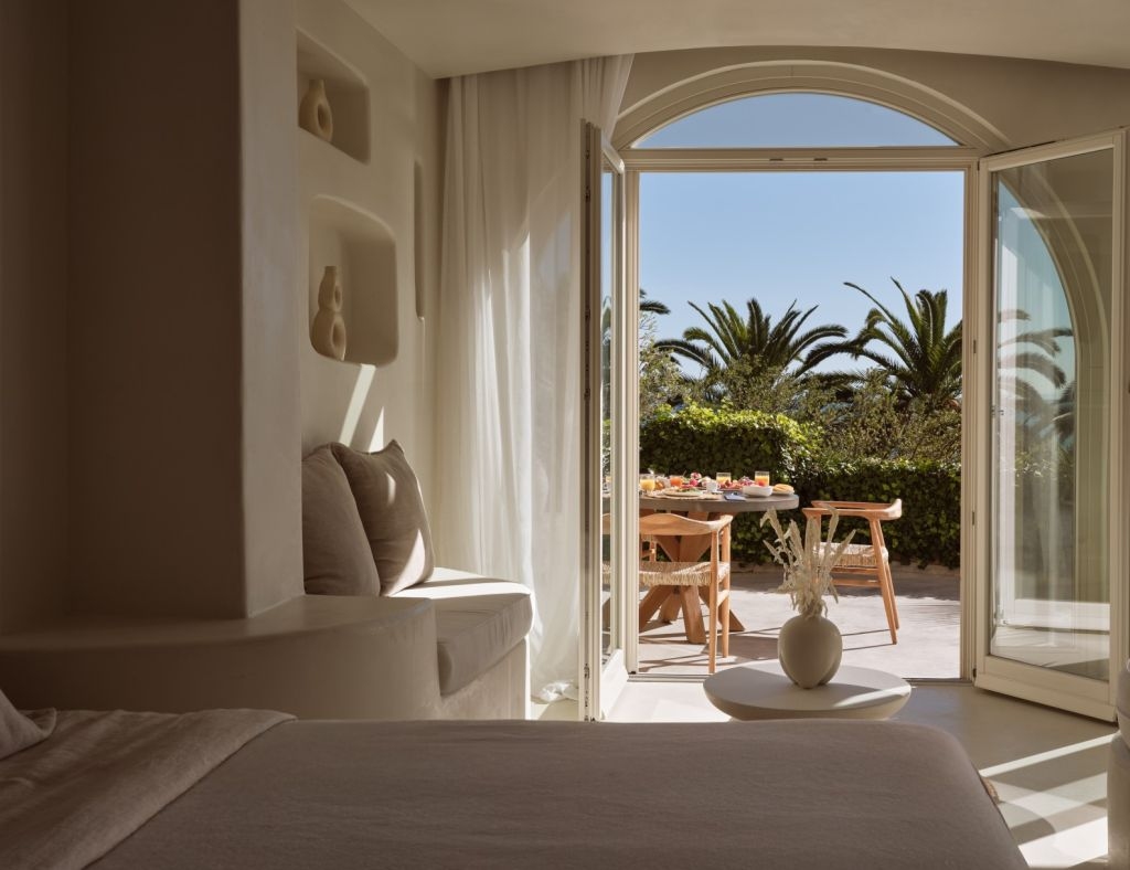 Executive Beachfront View Suite